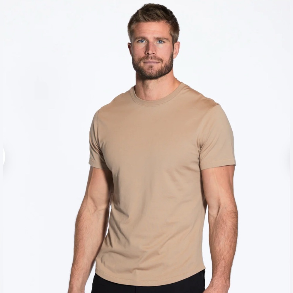 CUTS CURVE-HEM Men's Tan Short Sleeve T-Shirt, Size Large